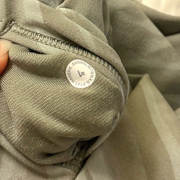 Lululemon Align Short 8" Size 4 - Picture 6 of 6